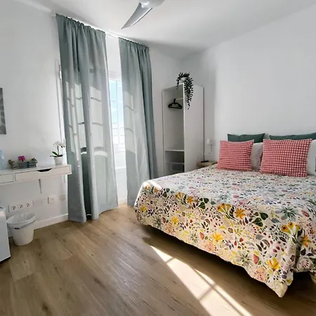 Privatunterkunft Paradise Near The